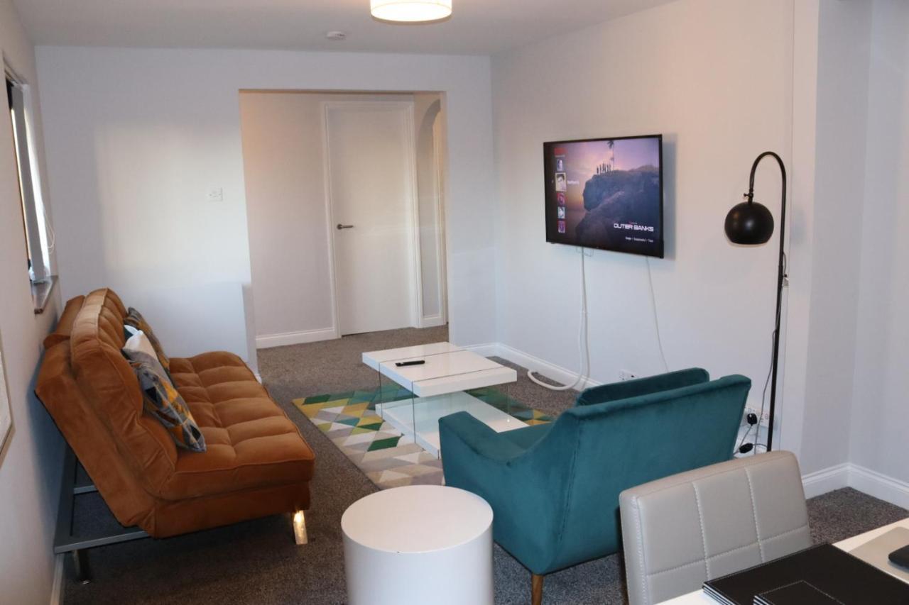 Garland Modern Apartment With Private Garden & Parking Dartford 5 ภายนอก รูปภาพ