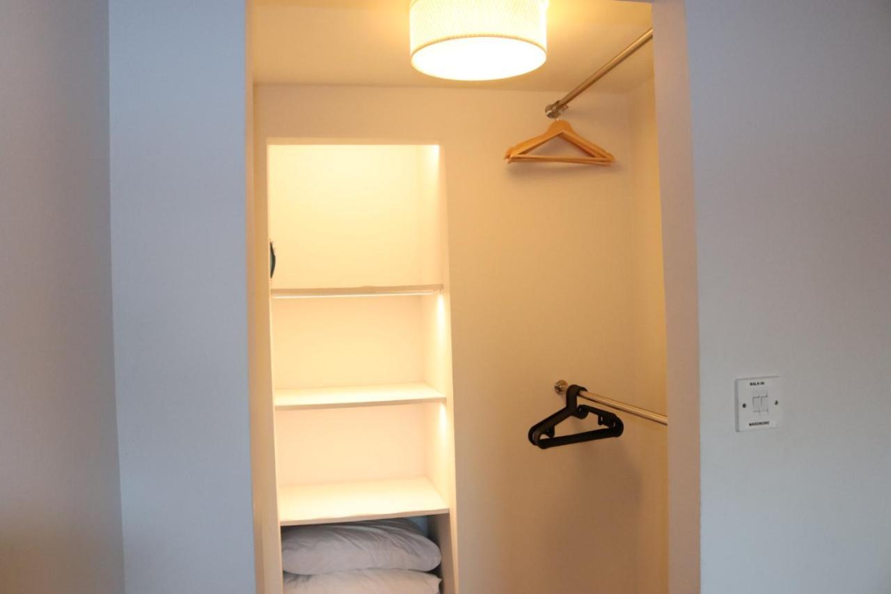 Garland Modern Apartment With Private Garden & Parking Dartford 5 ภายนอก รูปภาพ