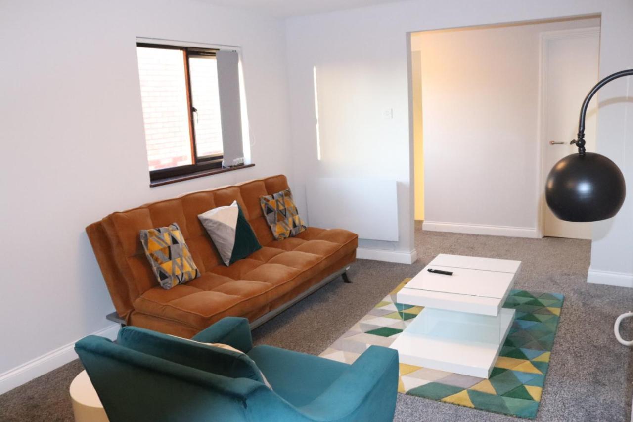 Garland Modern Apartment With Private Garden & Parking Dartford 5 ภายนอก รูปภาพ