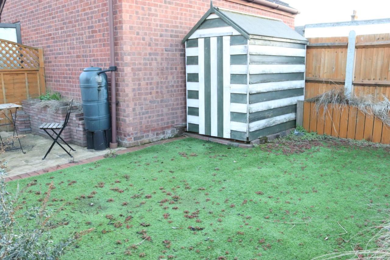 Garland Modern Apartment With Private Garden & Parking Dartford 5 ภายนอก รูปภาพ
