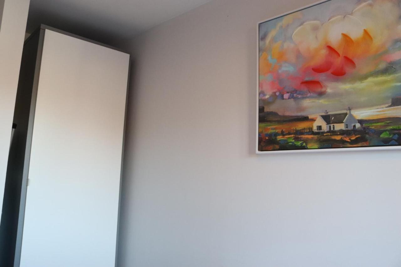 Garland Modern Apartment With Private Garden & Parking Dartford 5 ภายนอก รูปภาพ