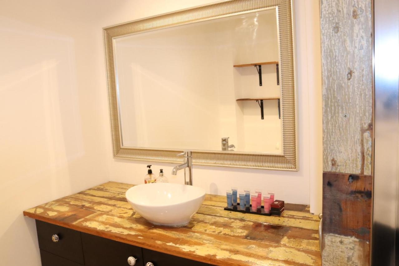 Garland Modern Apartment With Private Garden & Parking Dartford 5 ภายนอก รูปภาพ