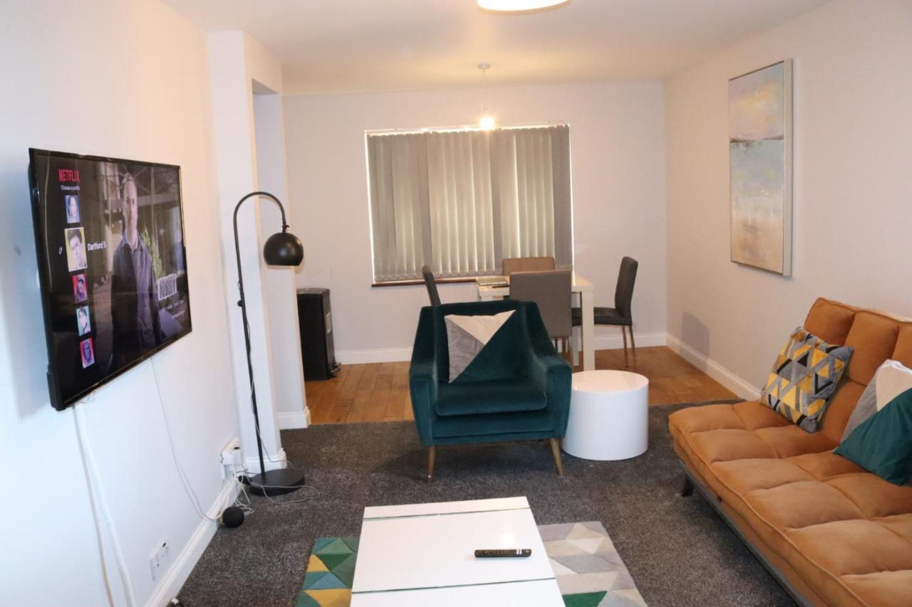 Garland Modern Apartment With Private Garden & Parking Dartford 5 ภายนอก รูปภาพ