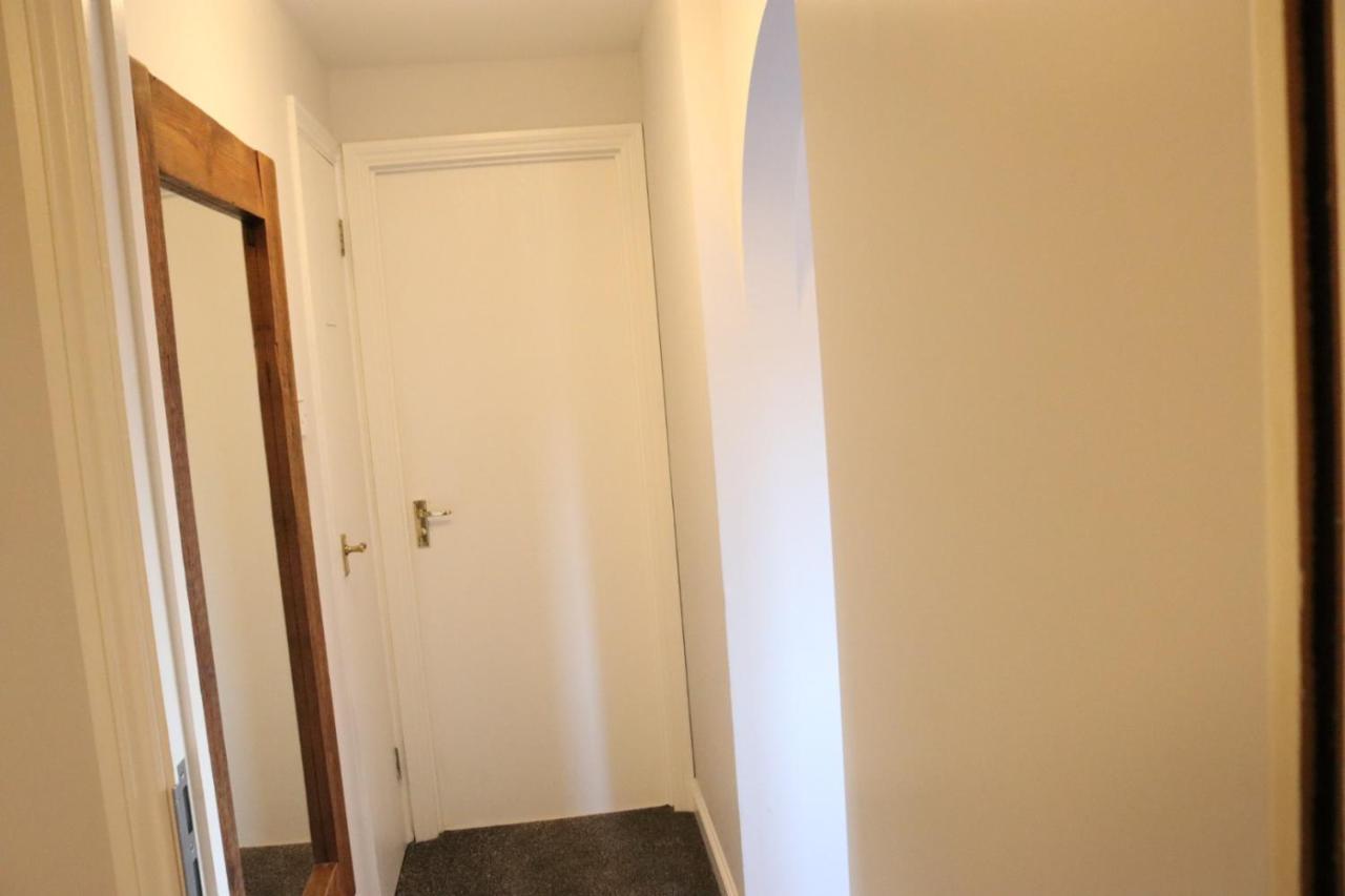 Garland Modern Apartment With Private Garden & Parking Dartford 5 ภายนอก รูปภาพ