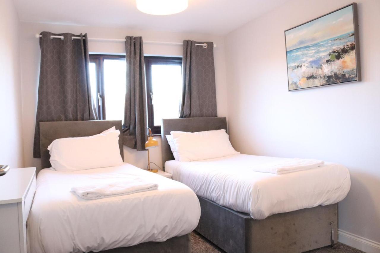 Garland Modern Apartment With Private Garden & Parking Dartford 5 ภายนอก รูปภาพ