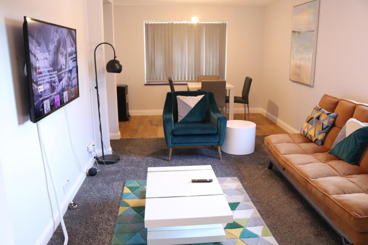 Garland Modern Apartment With Private Garden & Parking Dartford 5 ภายนอก รูปภาพ