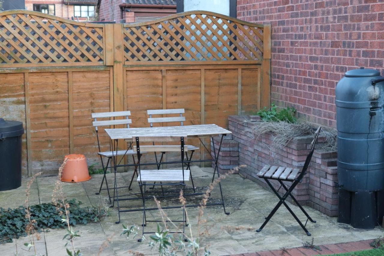 Garland Modern Apartment With Private Garden & Parking Dartford 5 ภายนอก รูปภาพ